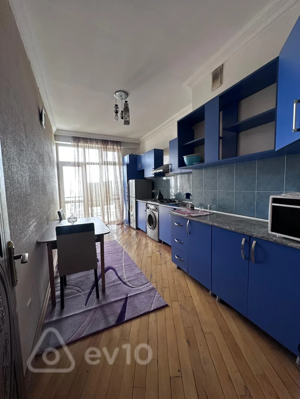 Kirayə verilir 2 otaqlı yeni tikili 90 m²