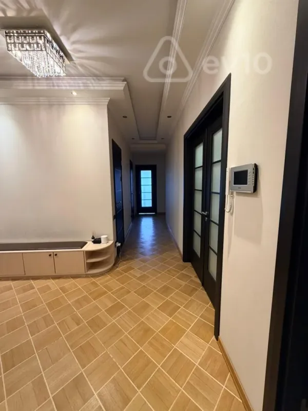 Satılır 4 otaqlı yeni tikili 147 m²