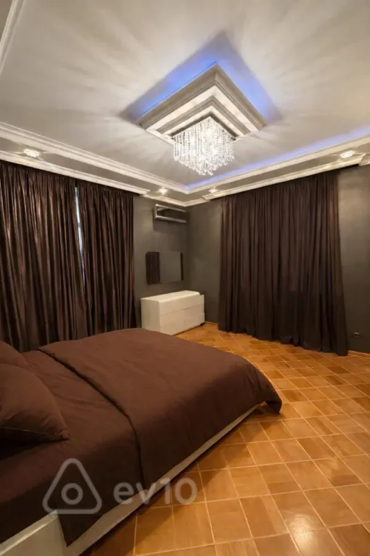 Satılır 4 otaqlı yeni tikili 147 m²