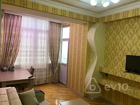 Kirayə verilir 2 otaqlı yeni tikili 50 m²