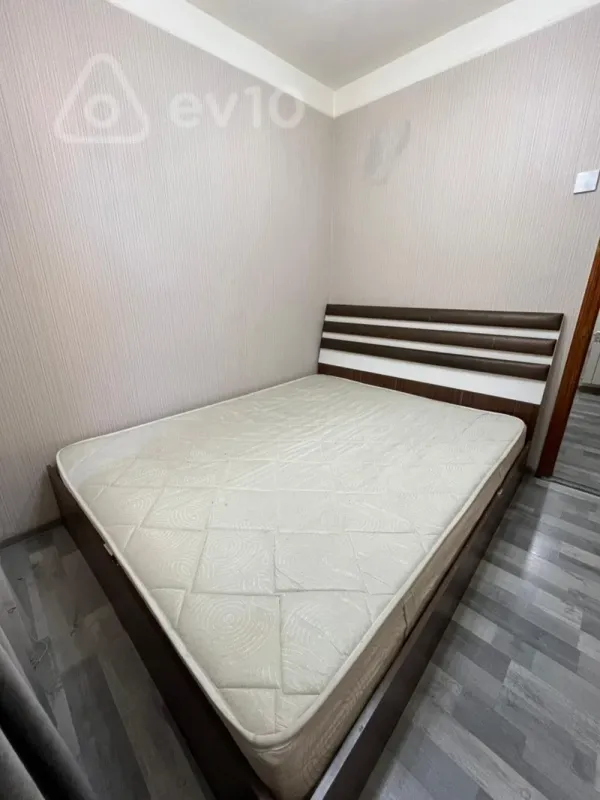 Kirayə verilir 2 otaqlı köhnə tikili 55 m²