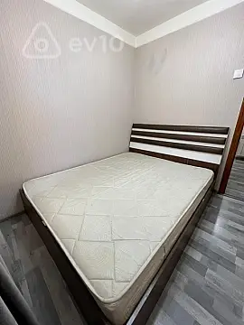 Kirayə verilir 2 otaqlı köhnə tikili 55 m²