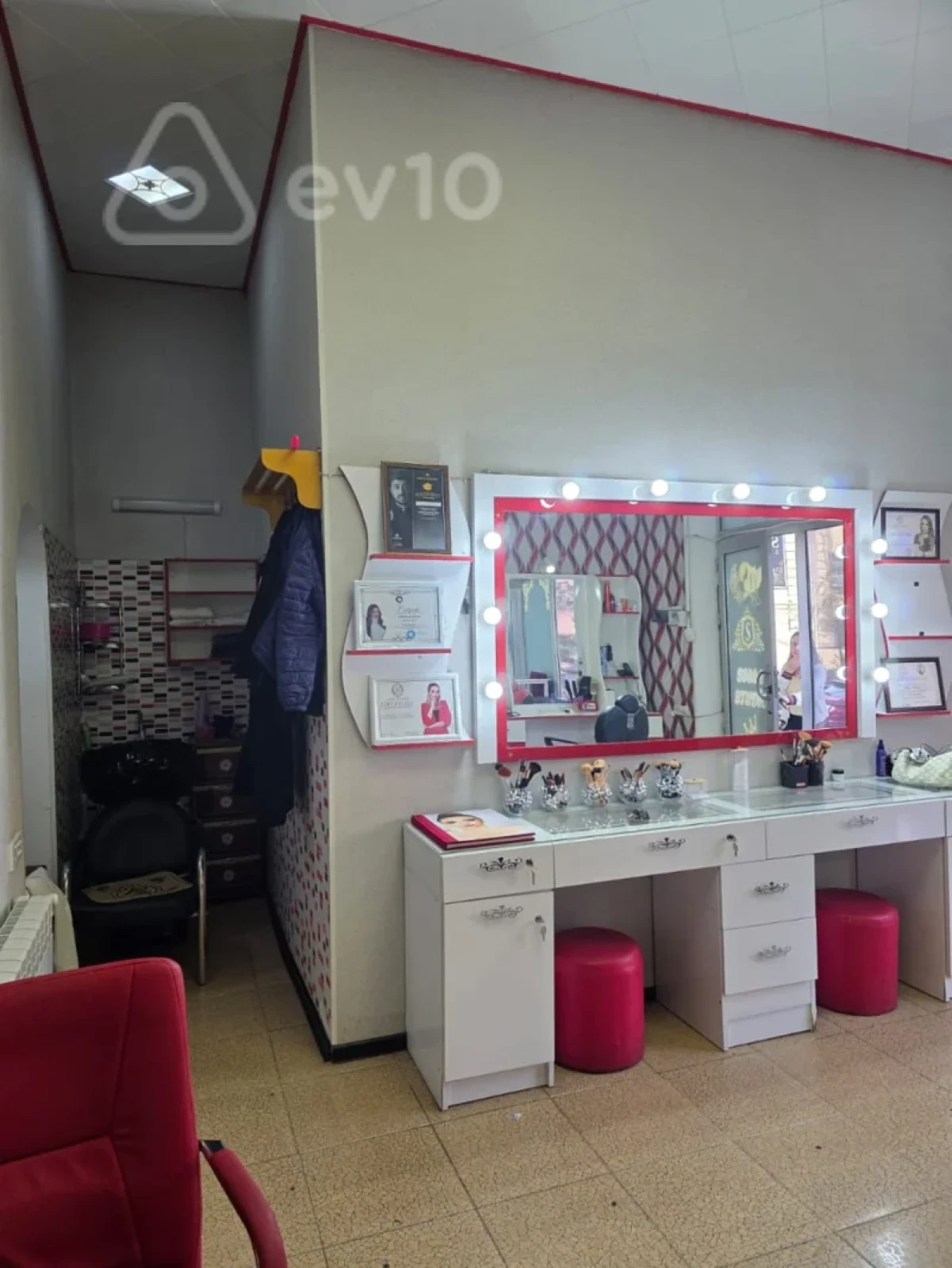 Satılır mənzil 40 m²