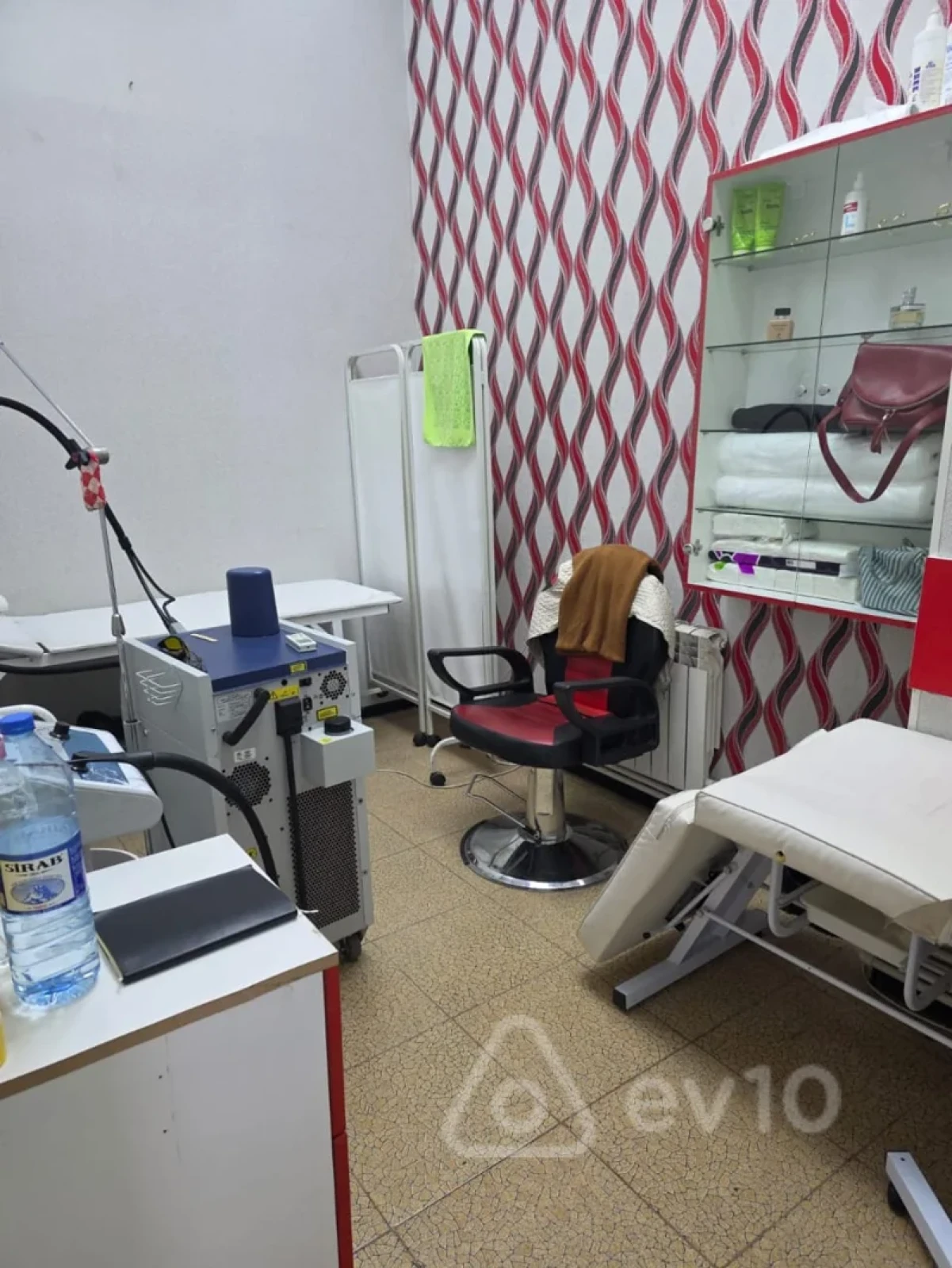 Satılır mənzil 40 m²