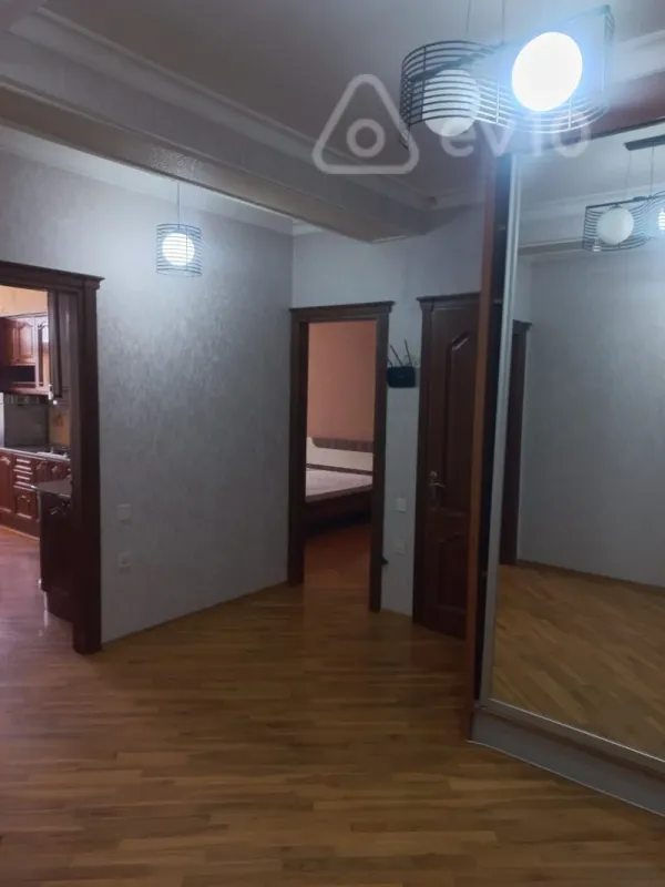 Kirayə verilir 2 otaqlı yeni tikili 95 m²