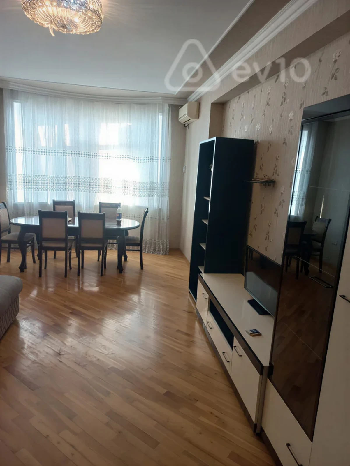 Kirayə verilir 2 otaqlı yeni tikili 95 m²