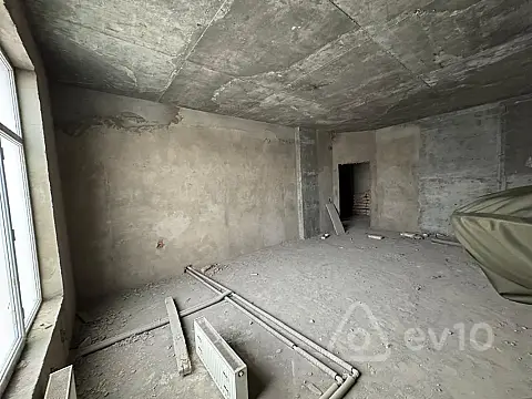 Satılır mənzil 900 m²