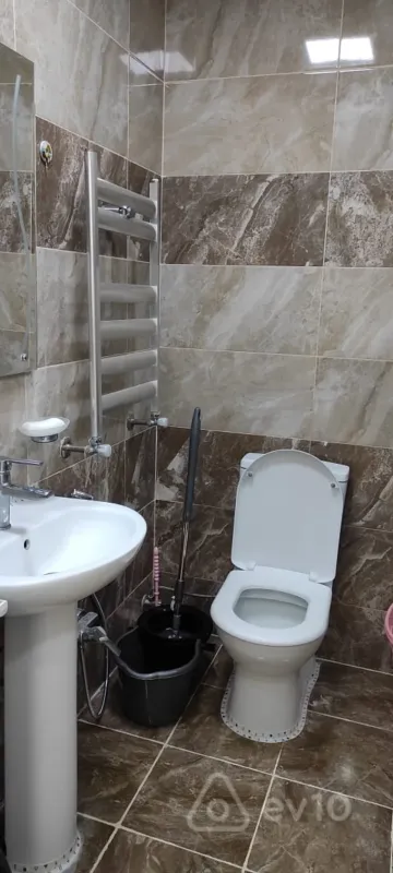 Kirayə verilir 2 otaqlı yeni tikili 50 m²