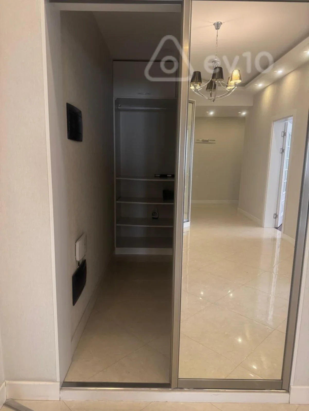 Satılır 3 otaqlı yeni tikili 143 m²
