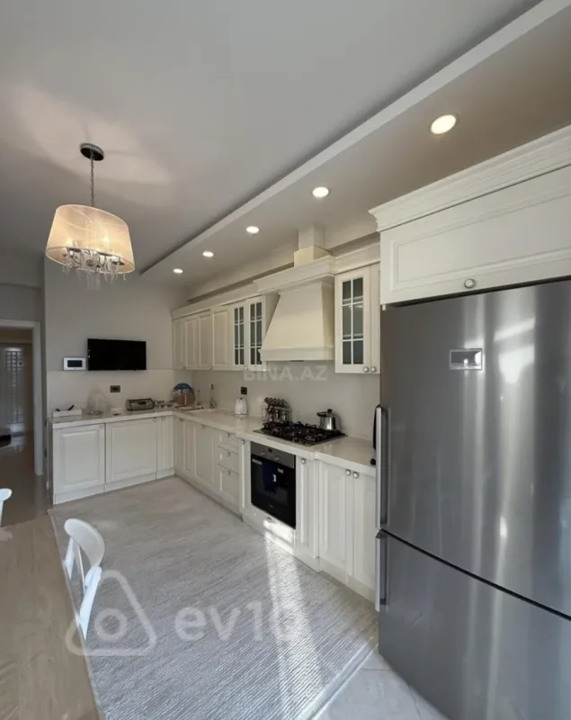 Satılır 3 otaqlı yeni tikili 143 m²