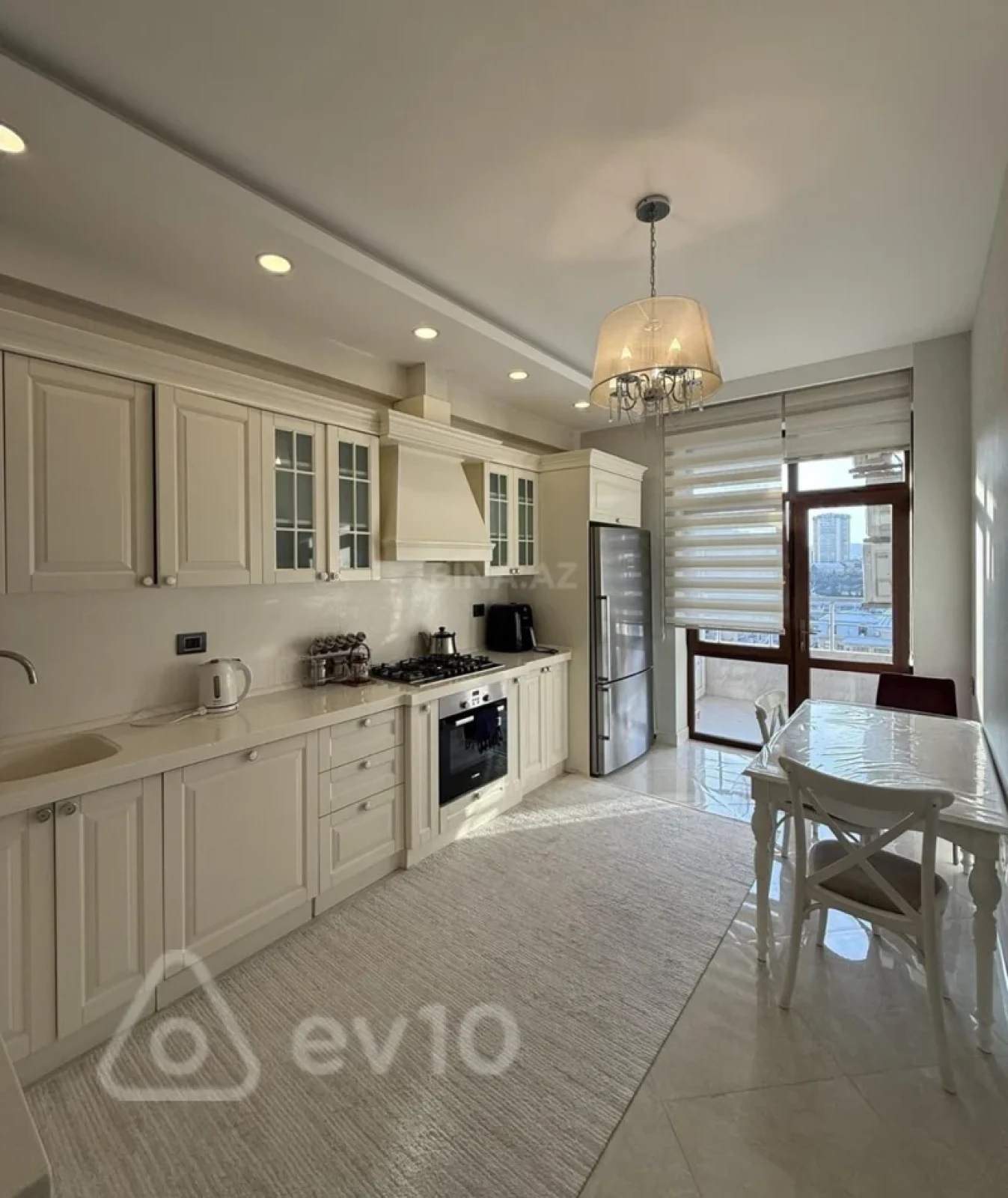 Satılır 3 otaqlı yeni tikili 143 m²