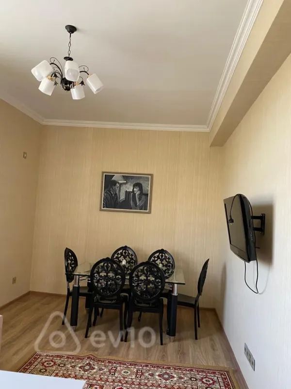 Kirayə verilir 2 otaqlı yeni tikili 76 m²