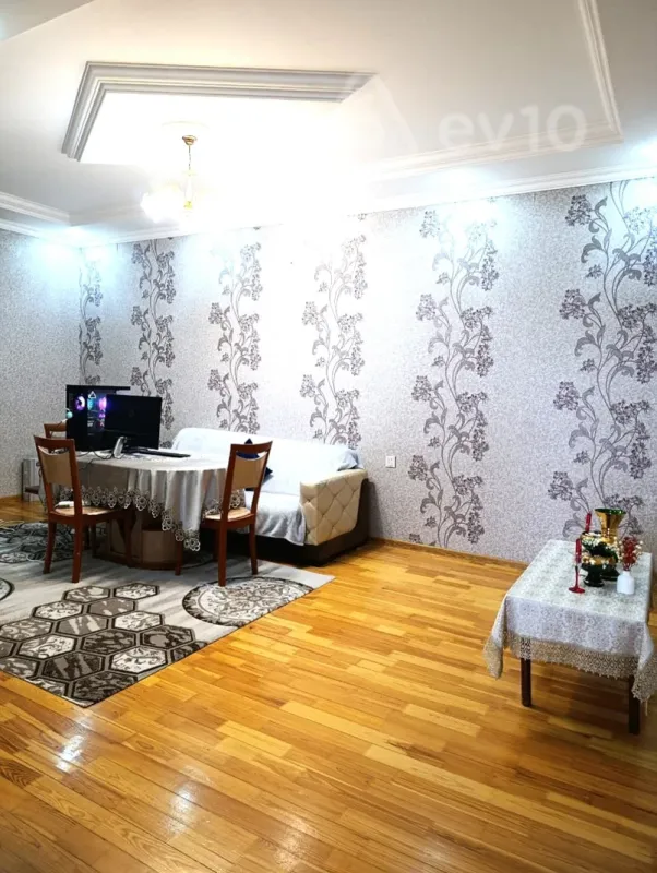 Kirayə verilir 3 otaqlı yeni tikili 100 m²