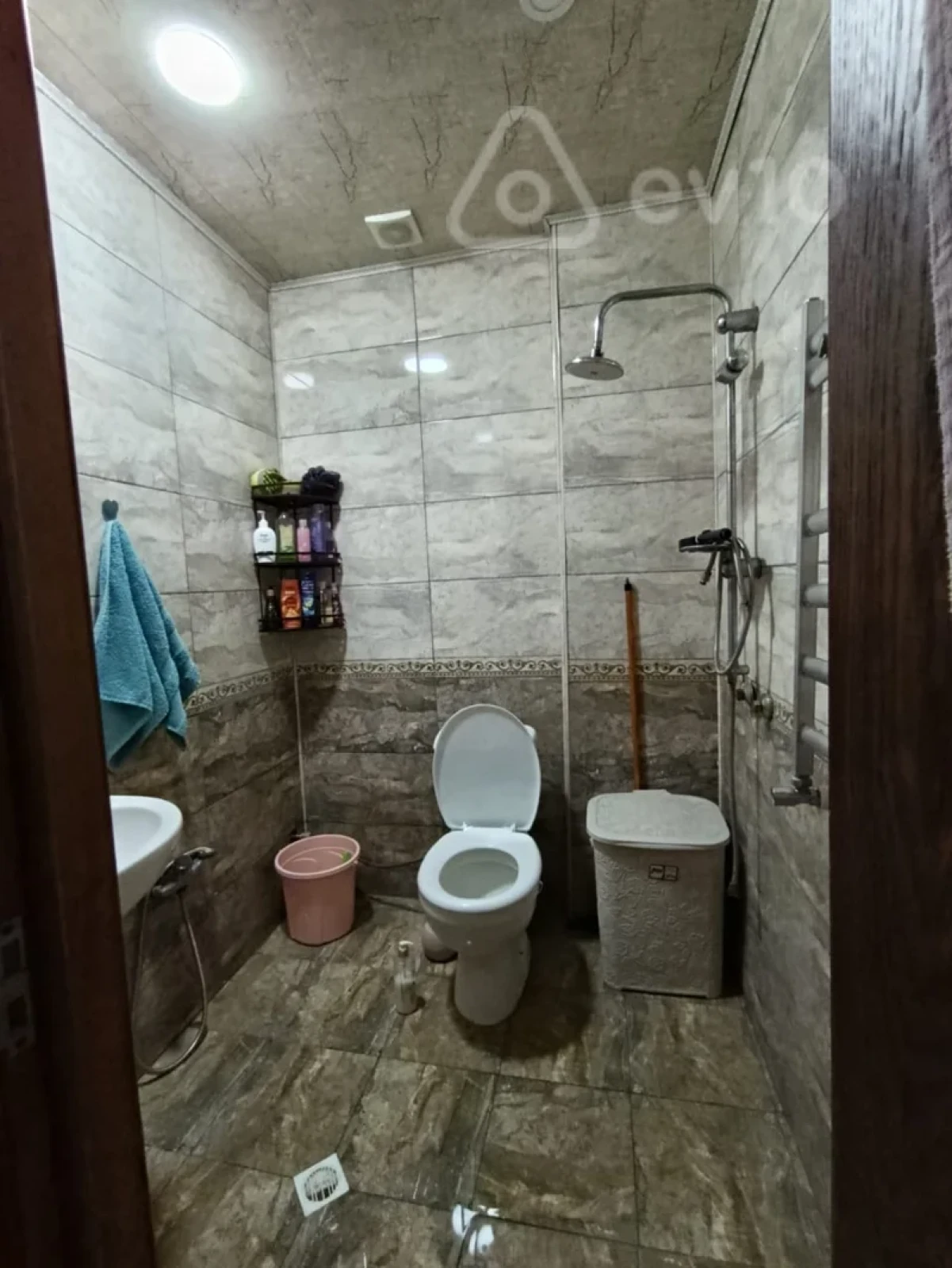 Kirayə verilir 3 otaqlı yeni tikili 100 m²