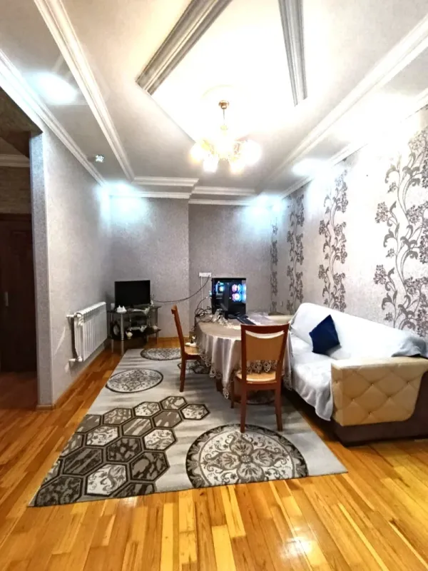 Kirayə verilir 3 otaqlı yeni tikili 100 m²