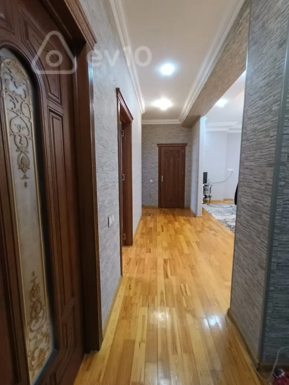 Kirayə verilir 3 otaqlı yeni tikili 100 m²