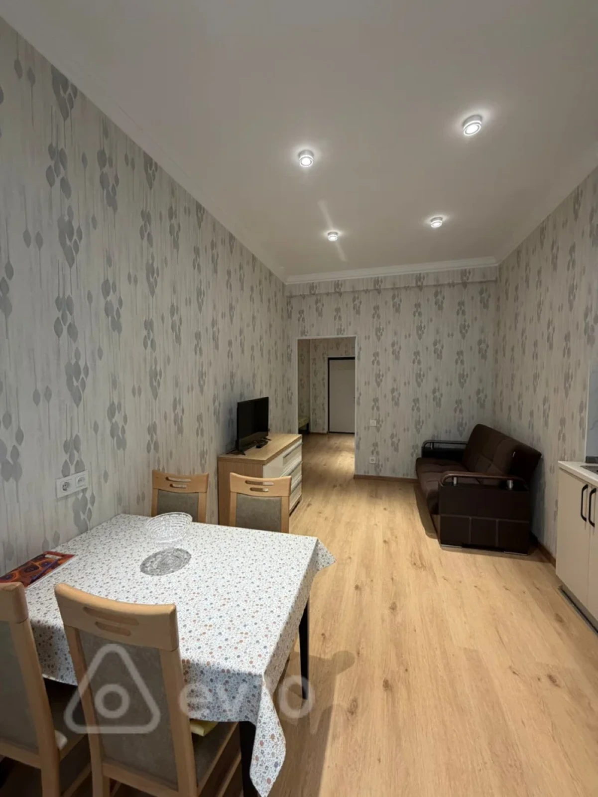 Kirayə verilir 3 otaqlı yeni tikili 100 m²