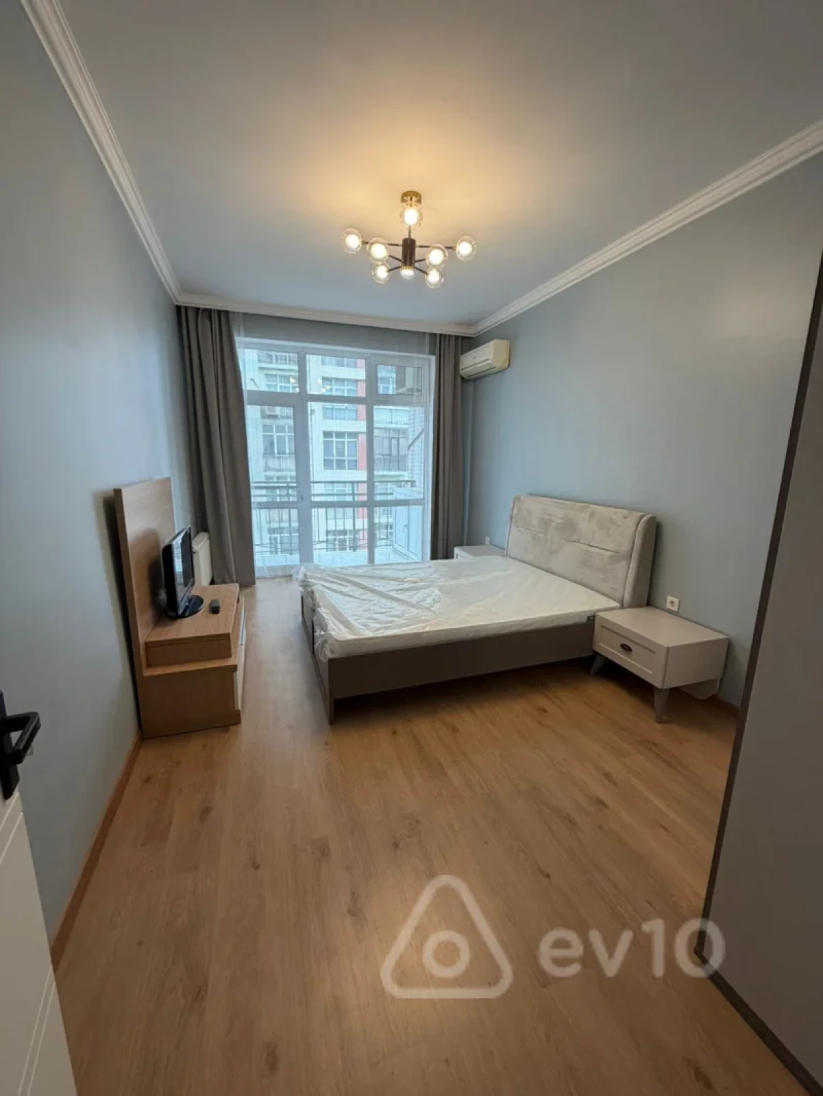 Kirayə verilir 3 otaqlı yeni tikili 100 m²