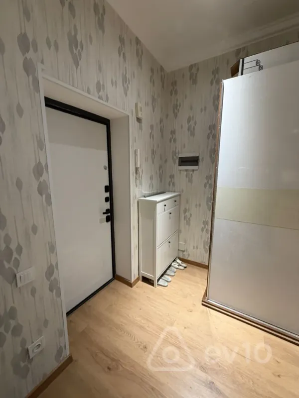 Kirayə verilir 3 otaqlı yeni tikili 100 m²