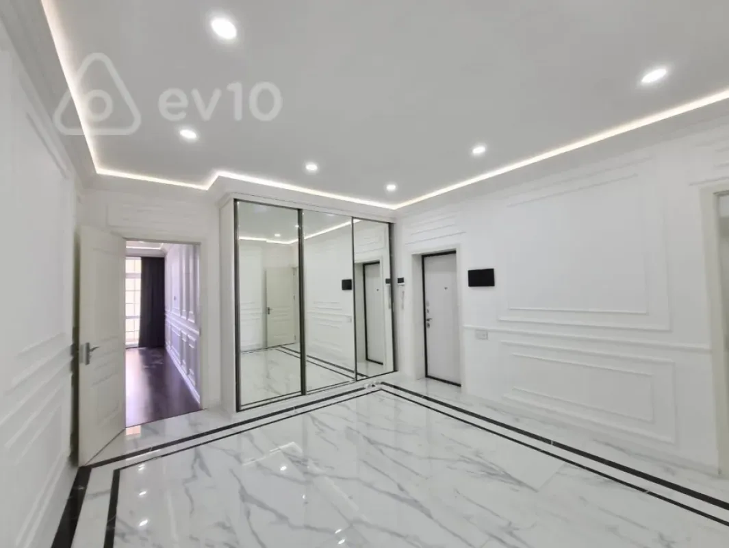 Kirayə verilir 3 otaqlı yeni tikili 110 m²
