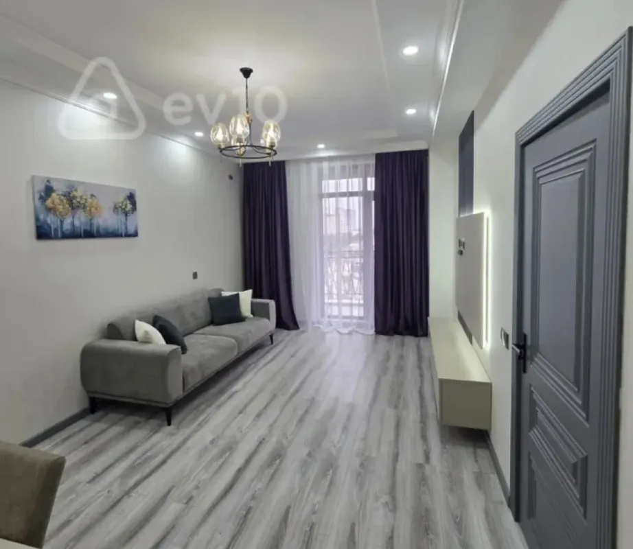Kirayə verilir 2 otaqlı yeni tikili 65 m²