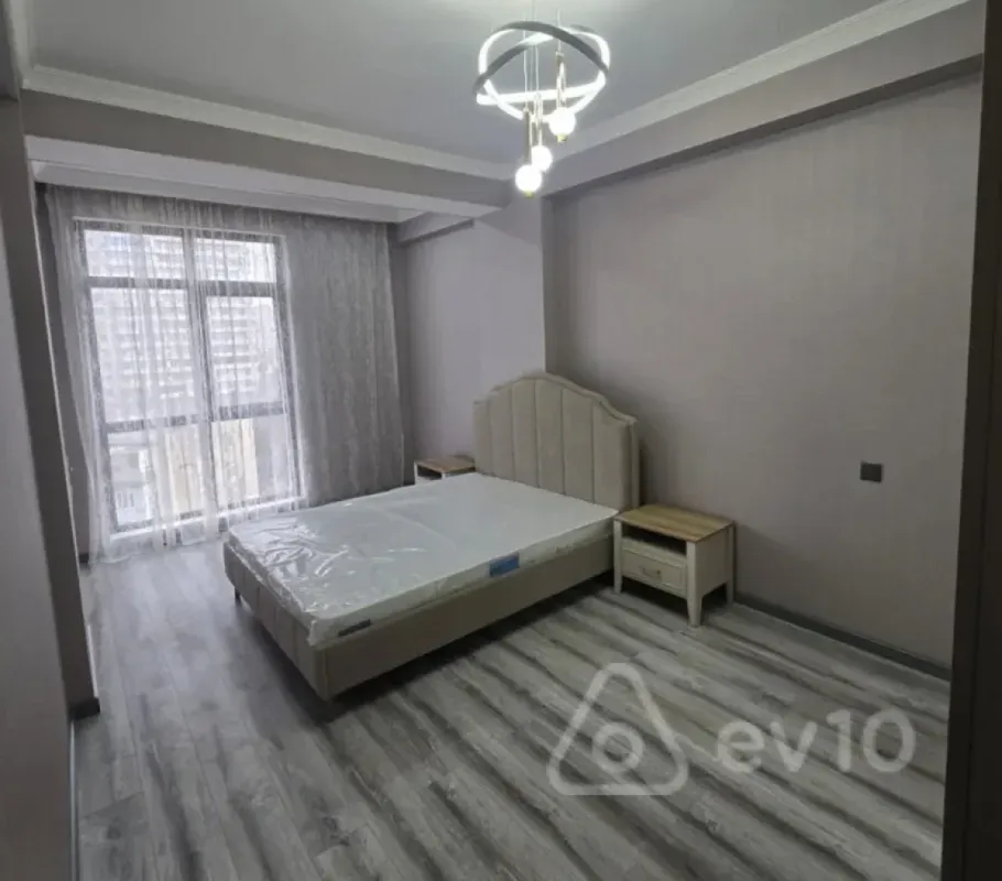 Kirayə verilir 2 otaqlı yeni tikili 65 m²