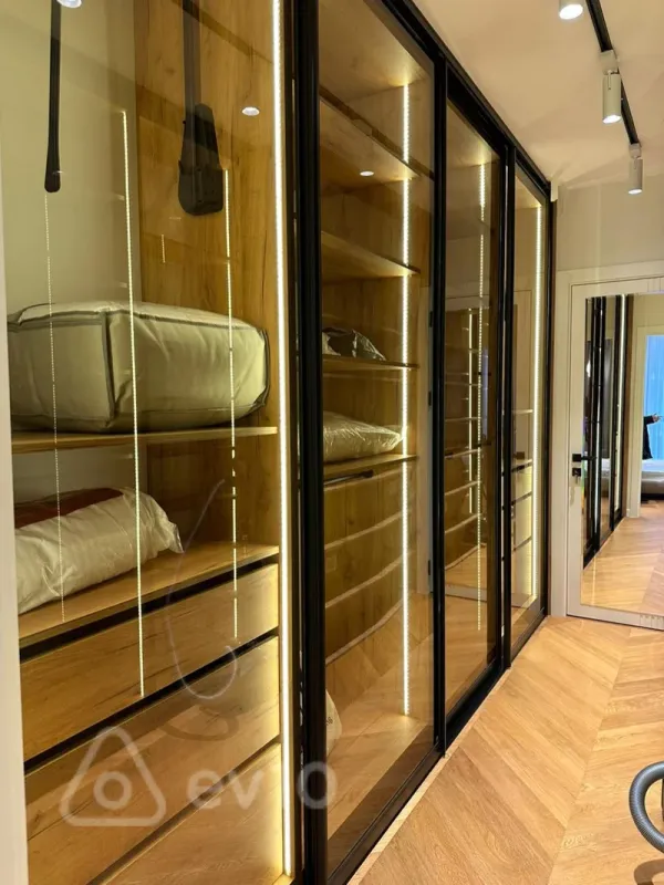 Kirayə verilir 3 otaqlı yeni tikili 170 m²