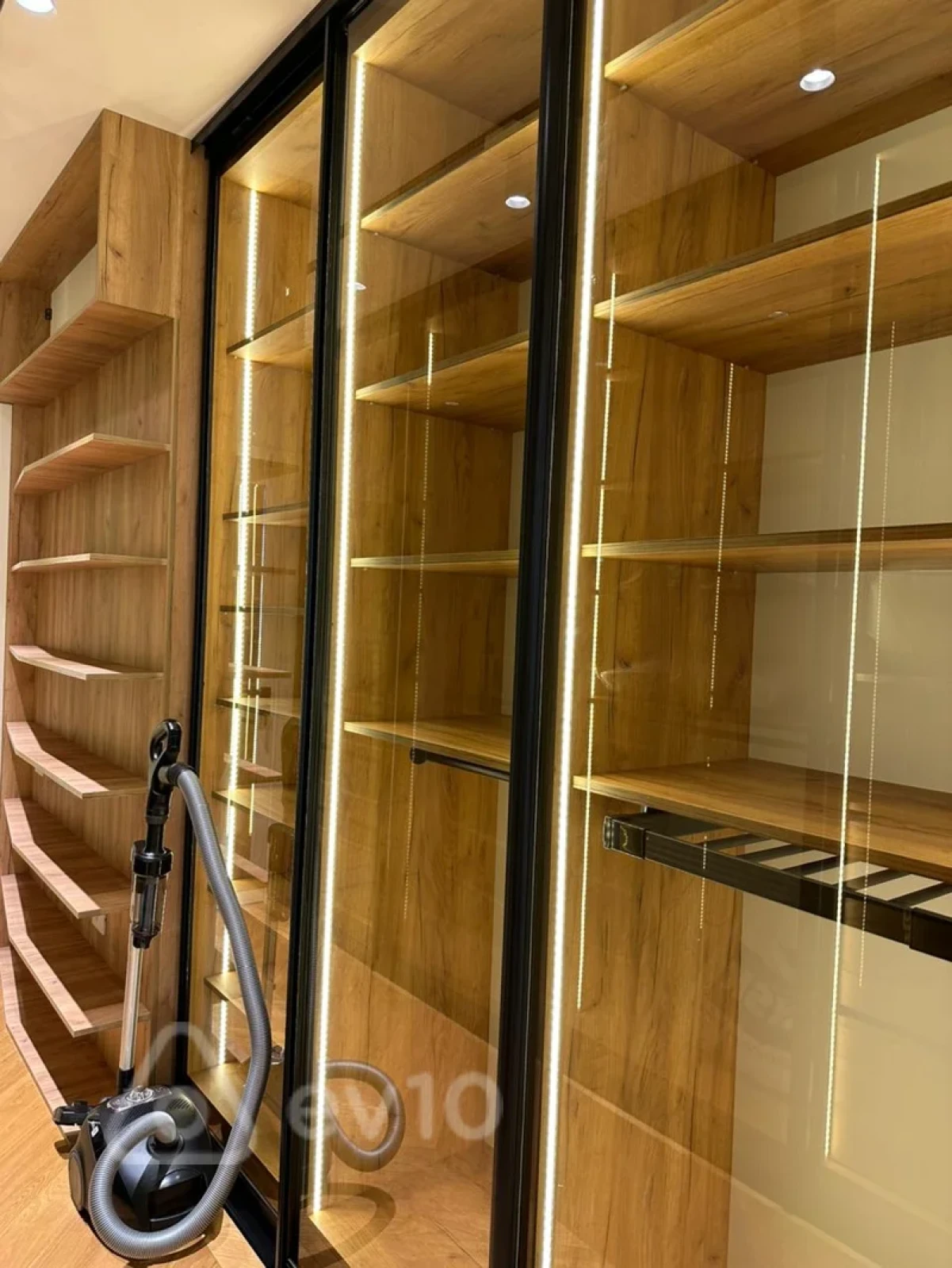 Kirayə verilir 3 otaqlı yeni tikili 170 m²