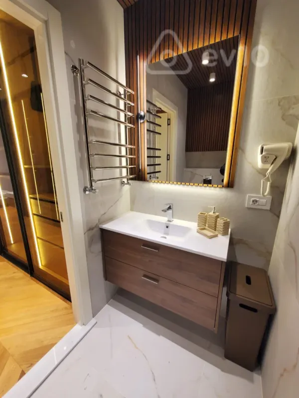 Kirayə verilir 3 otaqlı yeni tikili 170 m²