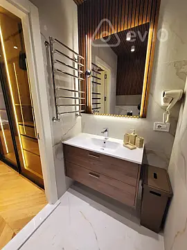 Kirayə verilir 3 otaqlı yeni tikili 170 m²