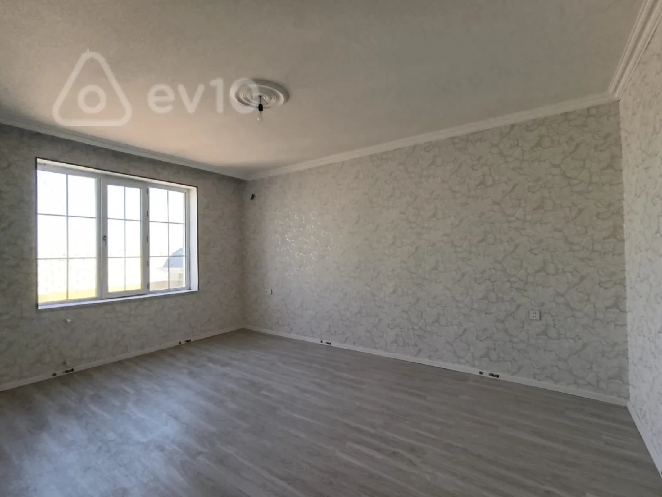 Satılır 4 otaqlı həyət evi 125 m²