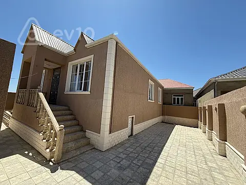 Satılır 4 otaqlı həyət evi 125 m²
