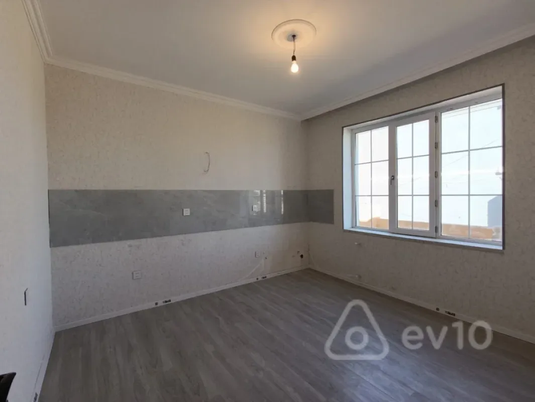 Satılır 4 otaqlı həyət evi 125 m²