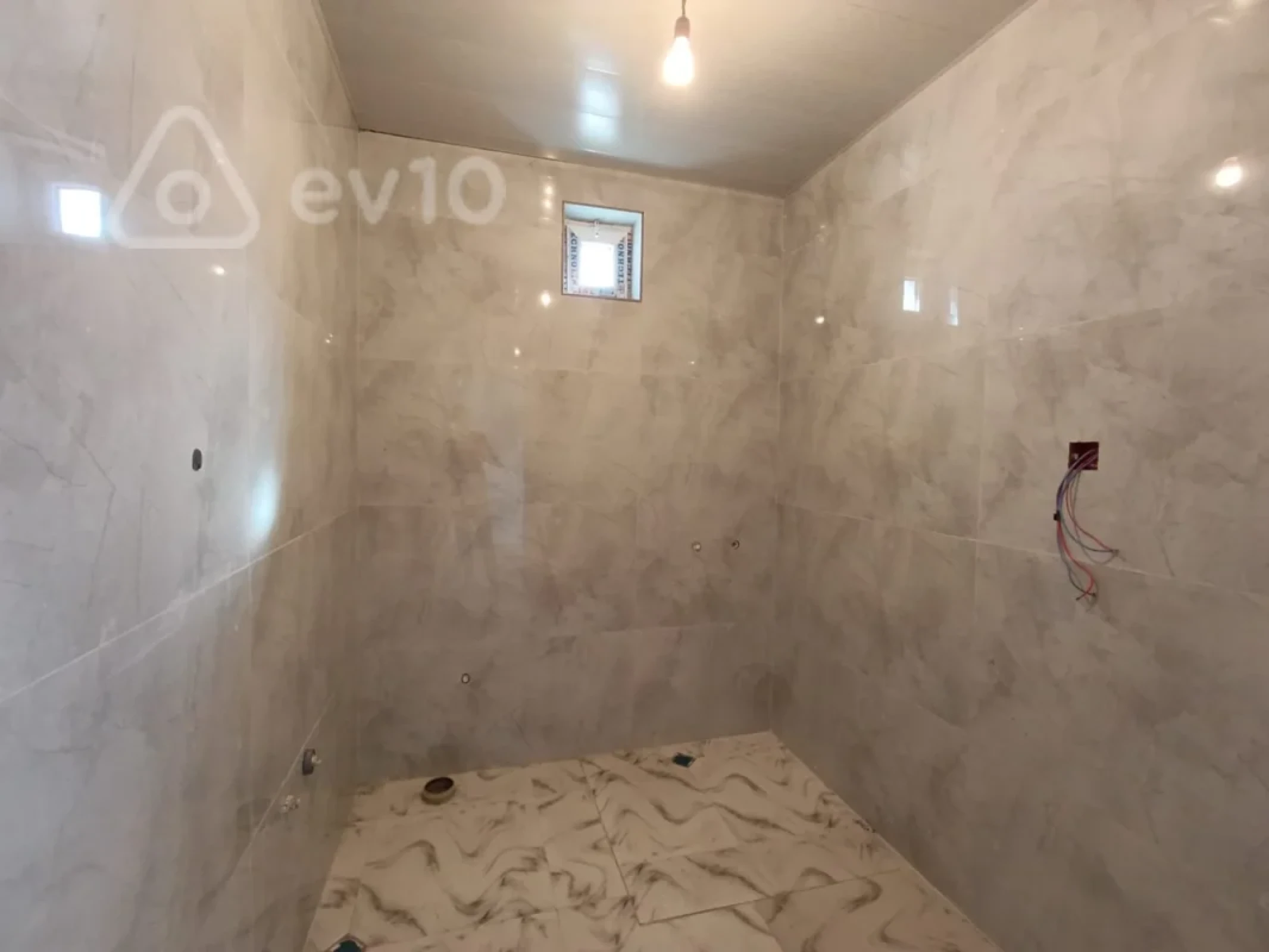Satılır 4 otaqlı həyət evi 125 m²