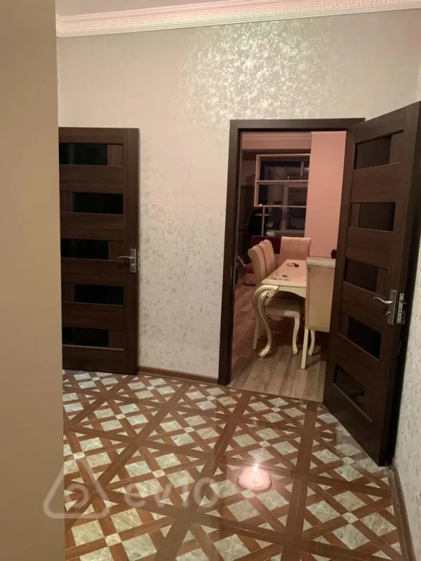 Kirayə verilir 3 otaqlı yeni tikili 70 m²