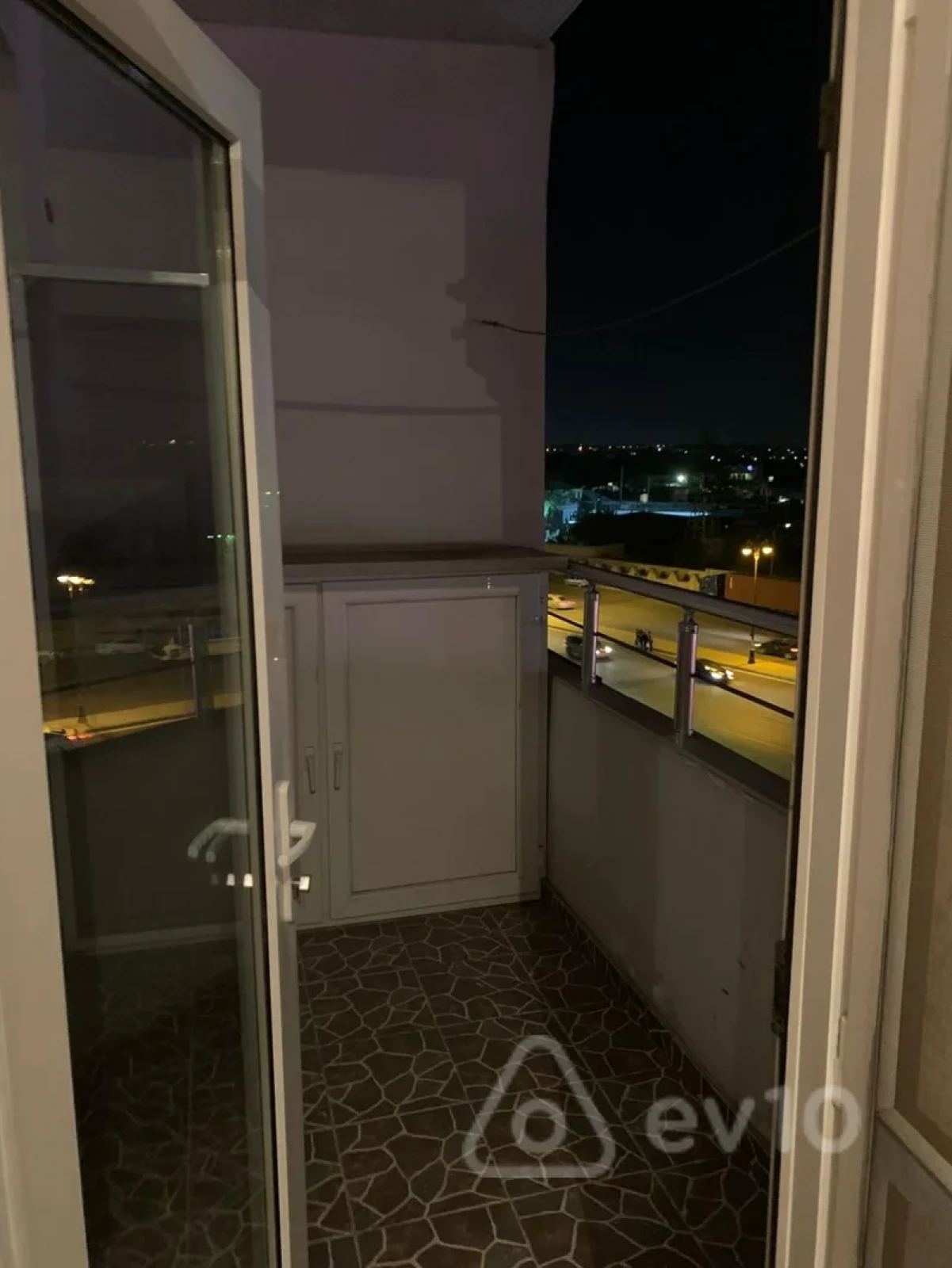 Kirayə verilir 3 otaqlı yeni tikili 70 m²