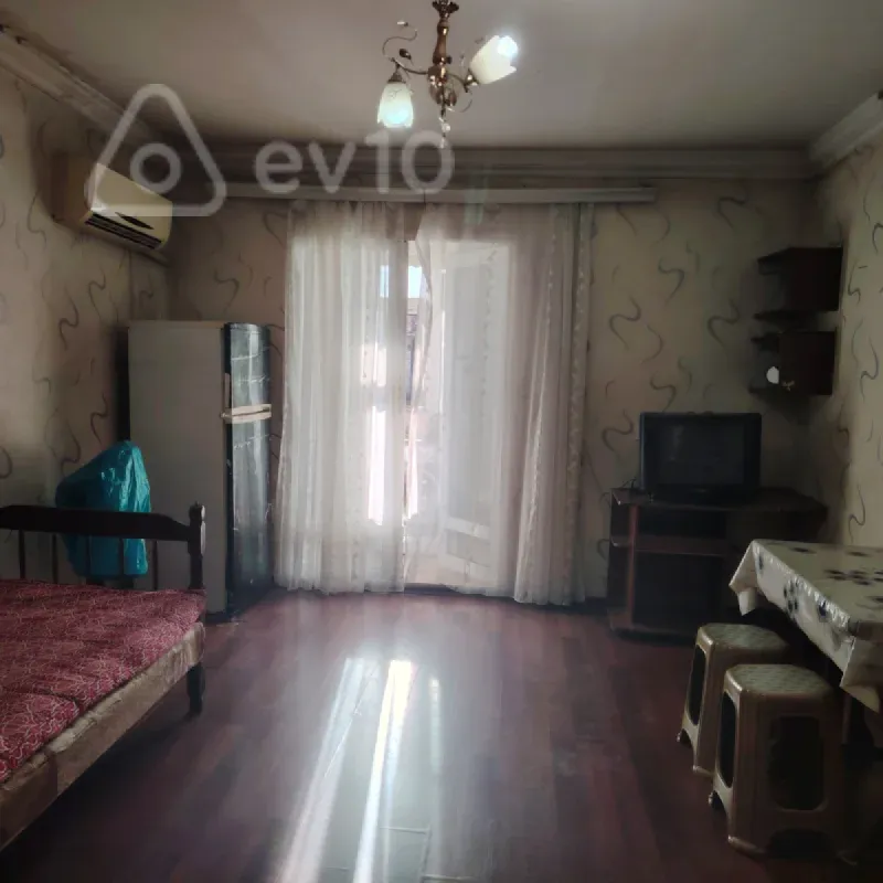 Kirayə verilir 1 otaqlı köhnə tikili 28 m²