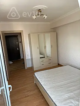 Kirayə verilir 2 otaqlı köhnə tikili 40 m²
