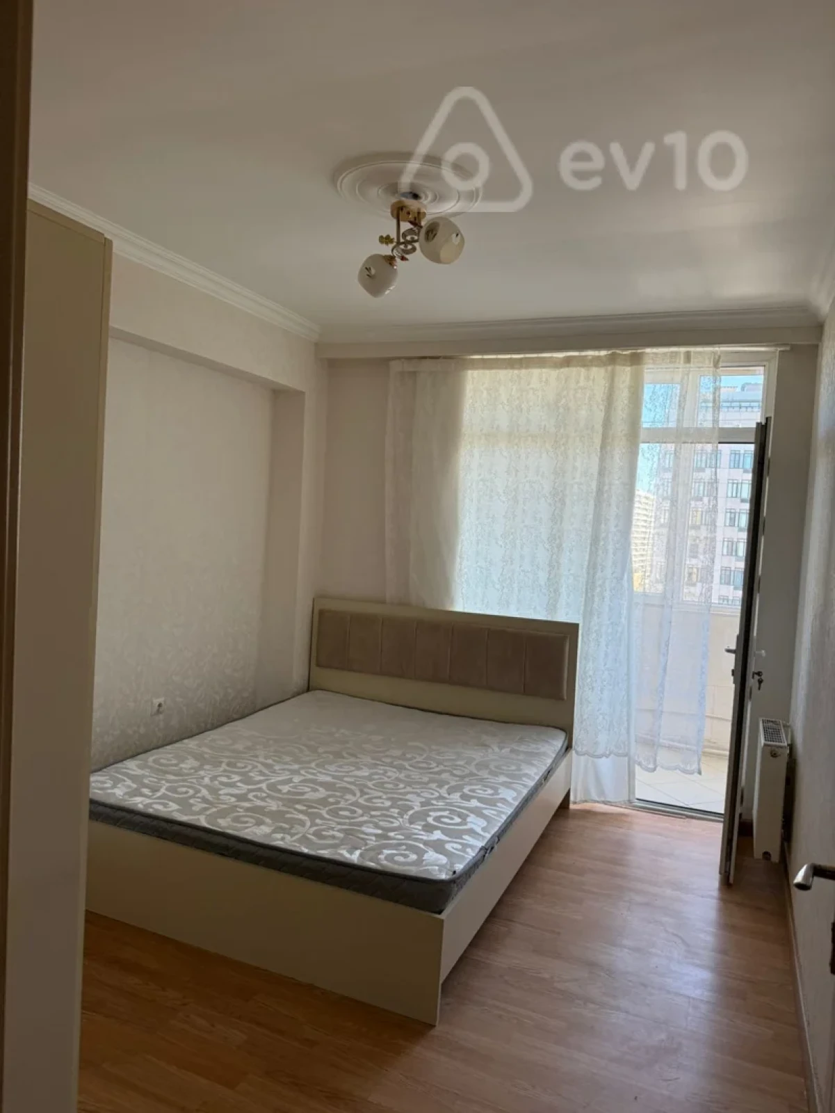 Kirayə verilir 2 otaqlı köhnə tikili 40 m²