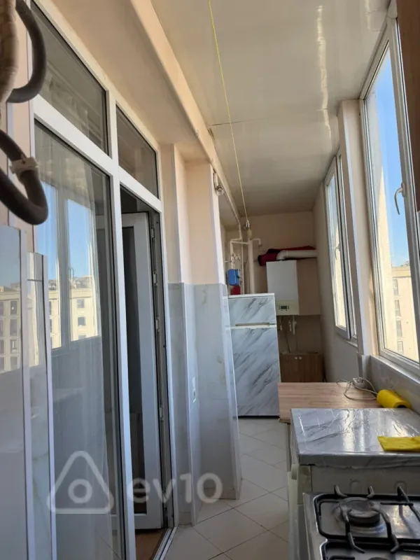 Kirayə verilir 2 otaqlı köhnə tikili 40 m²