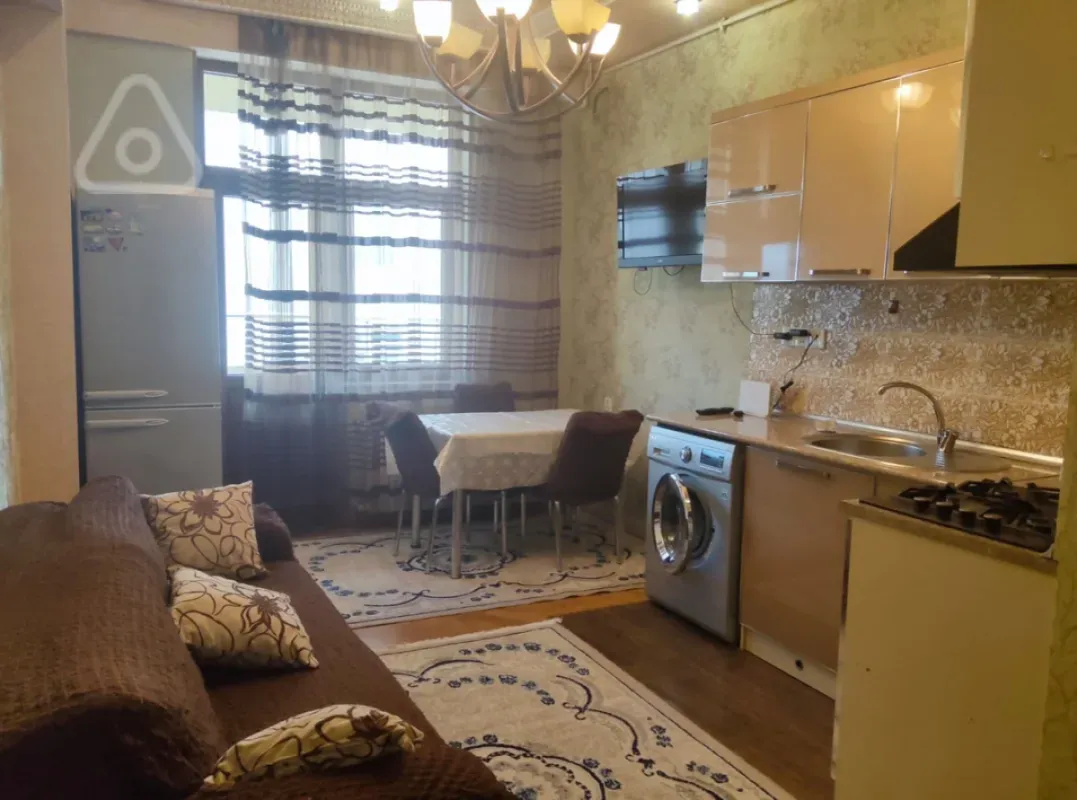 Kirayə verilir 2 otaqlı yeni tikili 90 m²