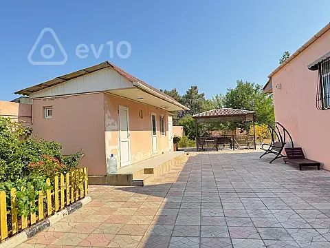 Satılır 5 otaqlı həyət evi 120 m²