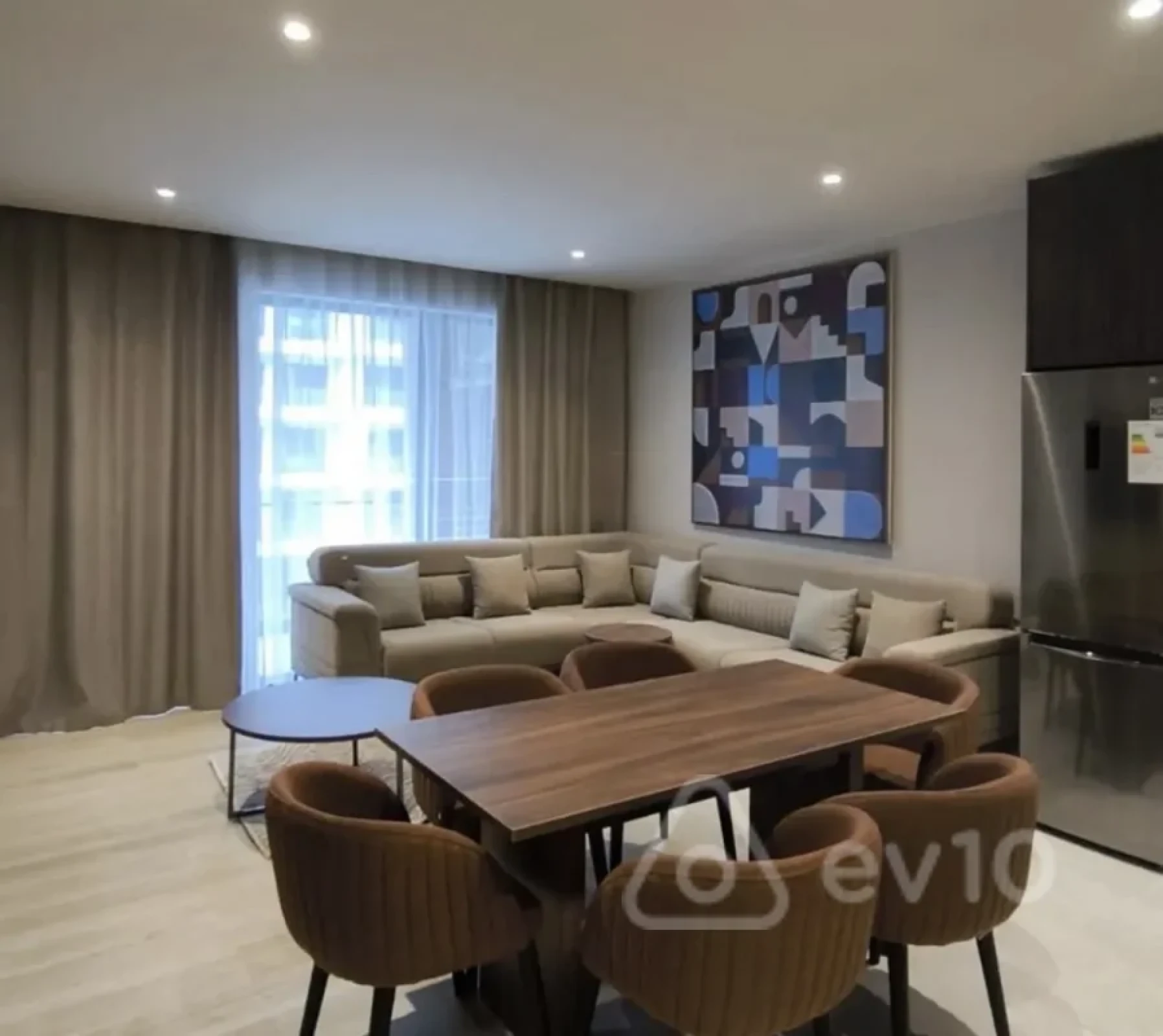 Kirayə verilir 2 otaqlı yeni tikili 75 m²