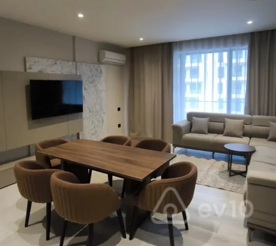 Kirayə verilir 2 otaqlı yeni tikili 75 m²