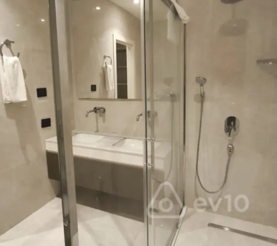 Kirayə verilir 2 otaqlı yeni tikili 75 m²