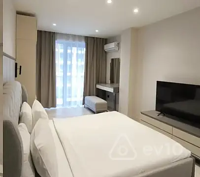 Kirayə verilir 2 otaqlı yeni tikili 75 m²