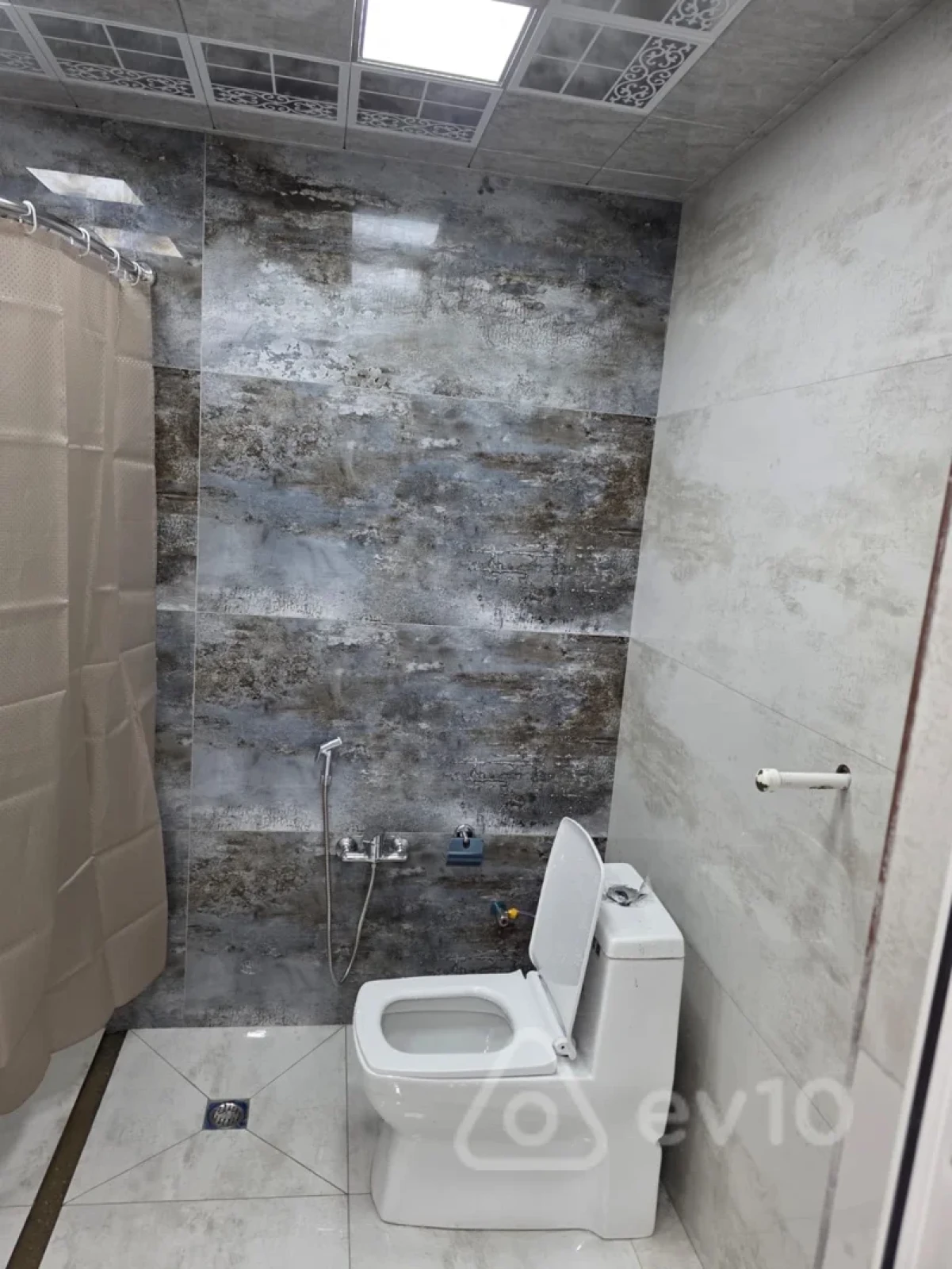 Kirayə verilir 2 otaqlı yeni tikili 55 m²
