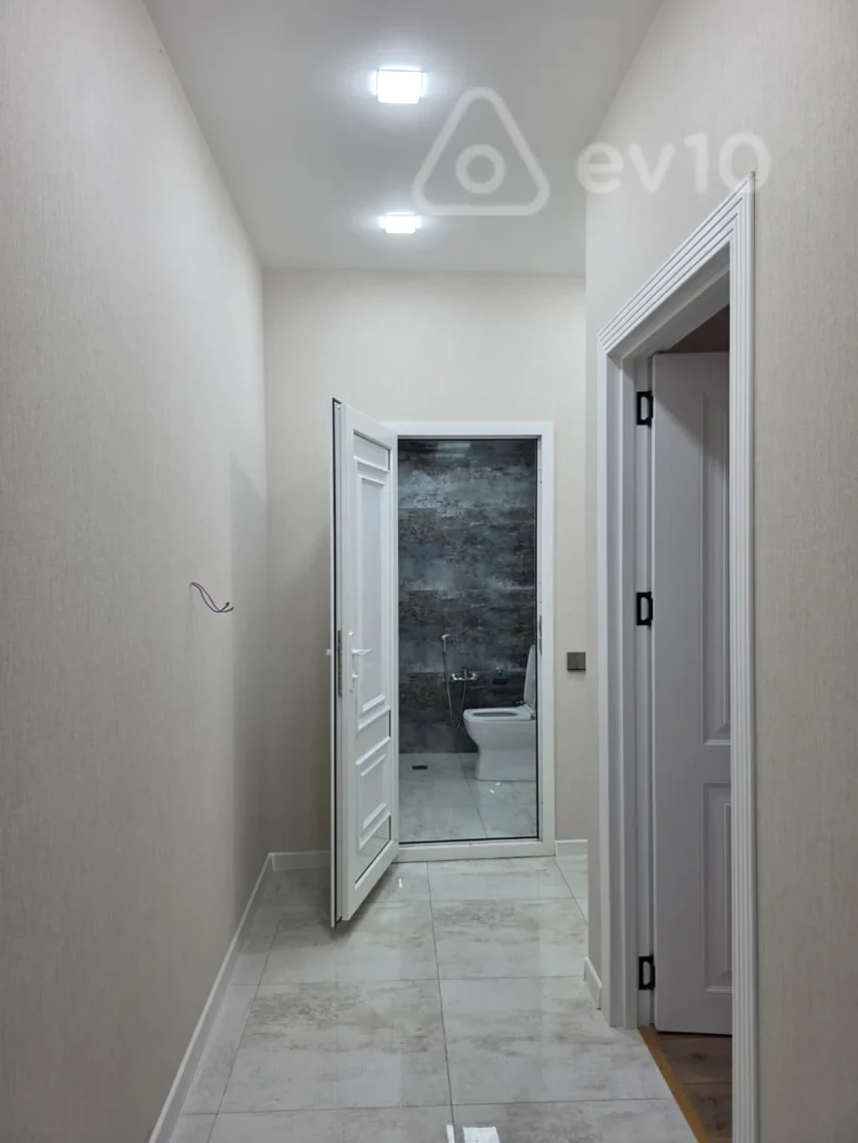 Kirayə verilir 2 otaqlı yeni tikili 55 m²
