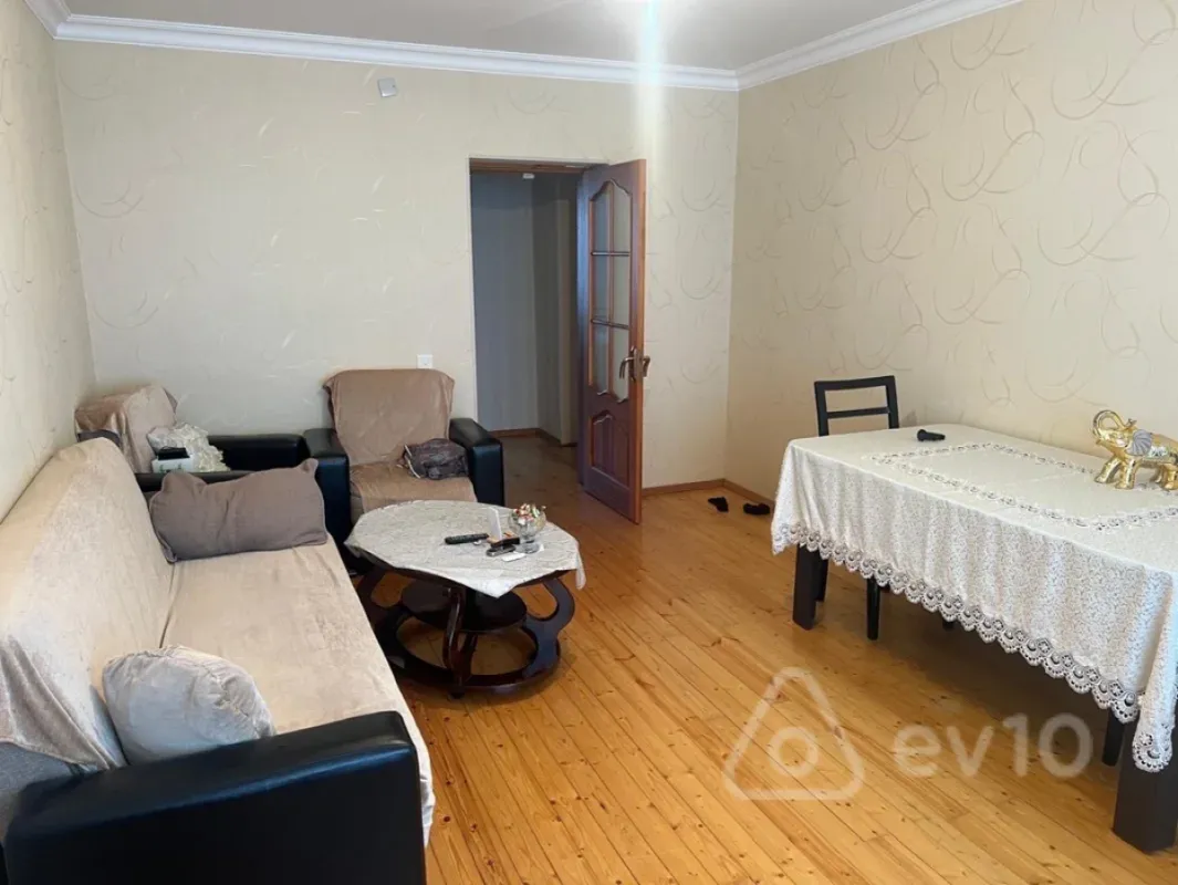 Kirayə verilir 3 otaqlı yeni tikili 65 m²