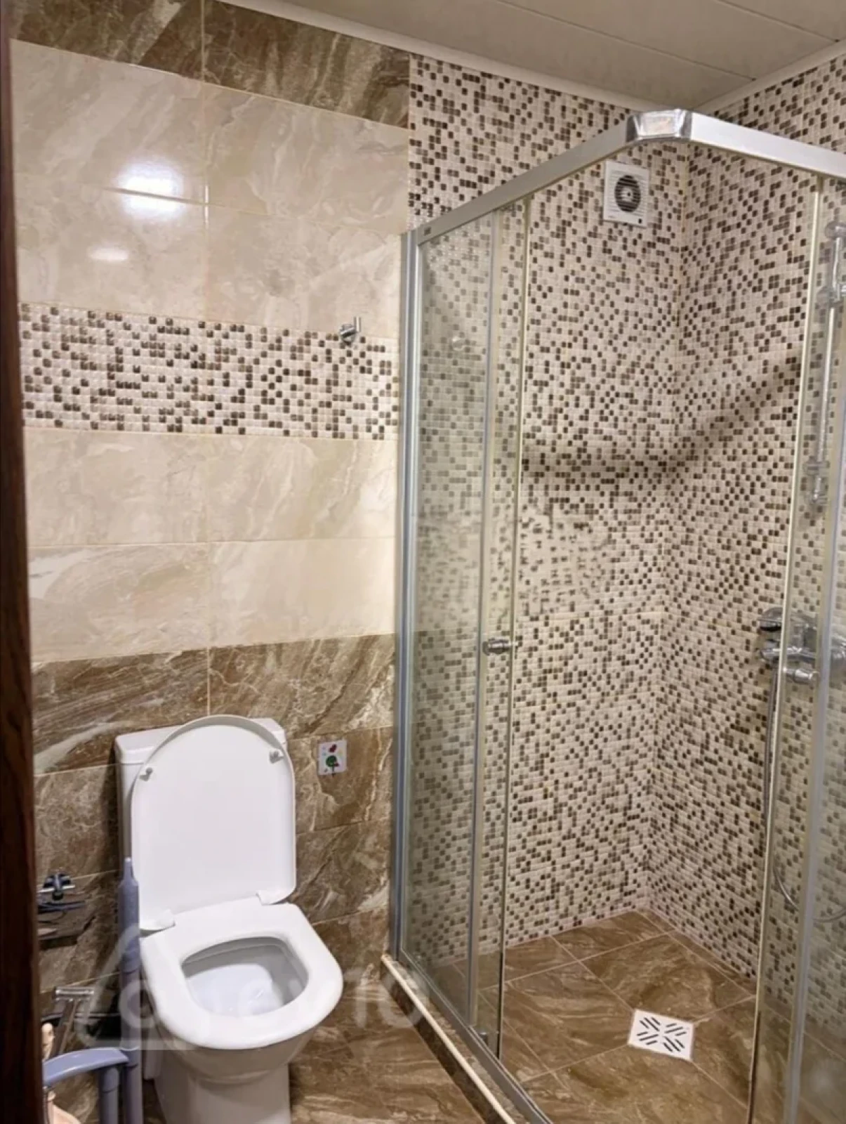 Kirayə verilir 2 otaqlı yeni tikili 60 m²